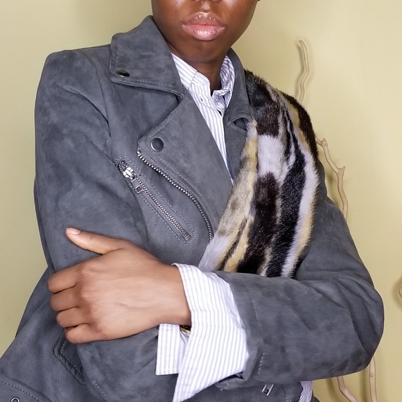 Meet your Posher, Ashley - Picture 2 of 3